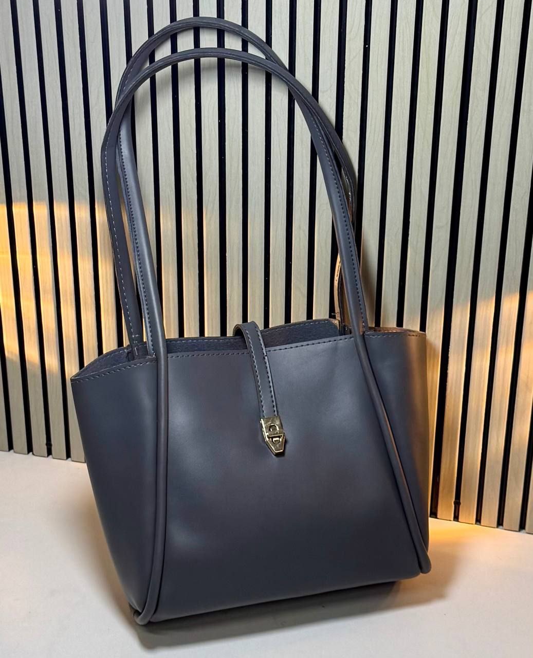 /public/uploads/photos/shares/Suzy bags/IMG_2911.jpeg